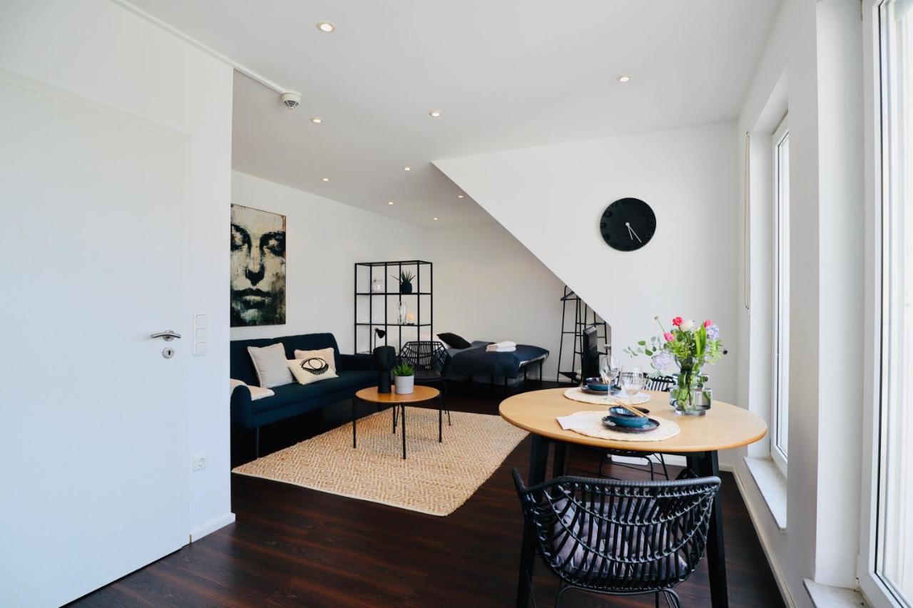 Sunset Apartment: Free Parking + Balcony + Netflix Essen Bagian luar foto