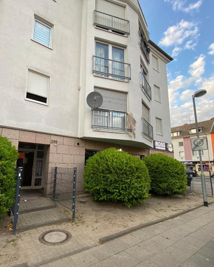 Sunset Apartment: Free Parking + Balcony + Netflix Essen Bagian luar foto